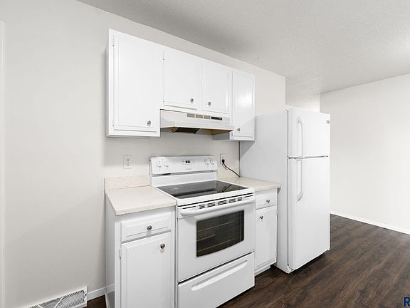 4th image of 4013 S Drexel Dr Drive