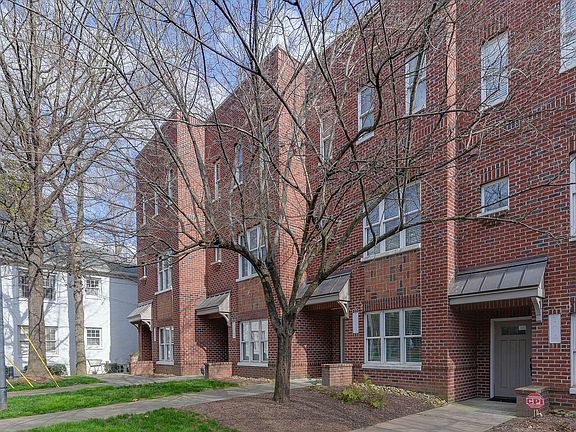 3rd image of 100 N Laurel Ave APT 103
