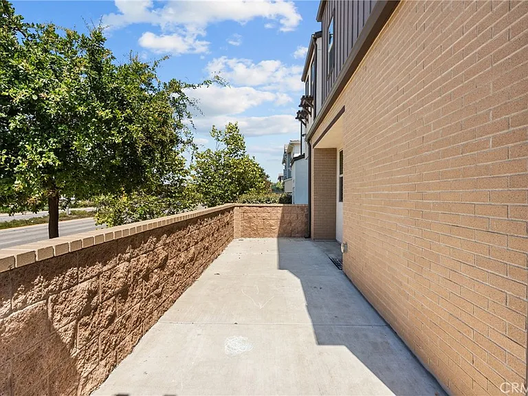 105 Red Brick Dr — Photo 34