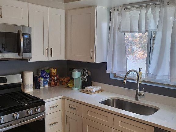 3rd image of 1132 Eastern Ave #2