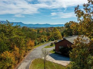 345 Hance Way, Dandridge, TN 37725