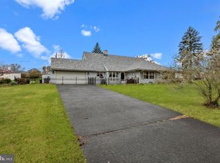 66 Sweetgum Rd, Levittown, PA 19056