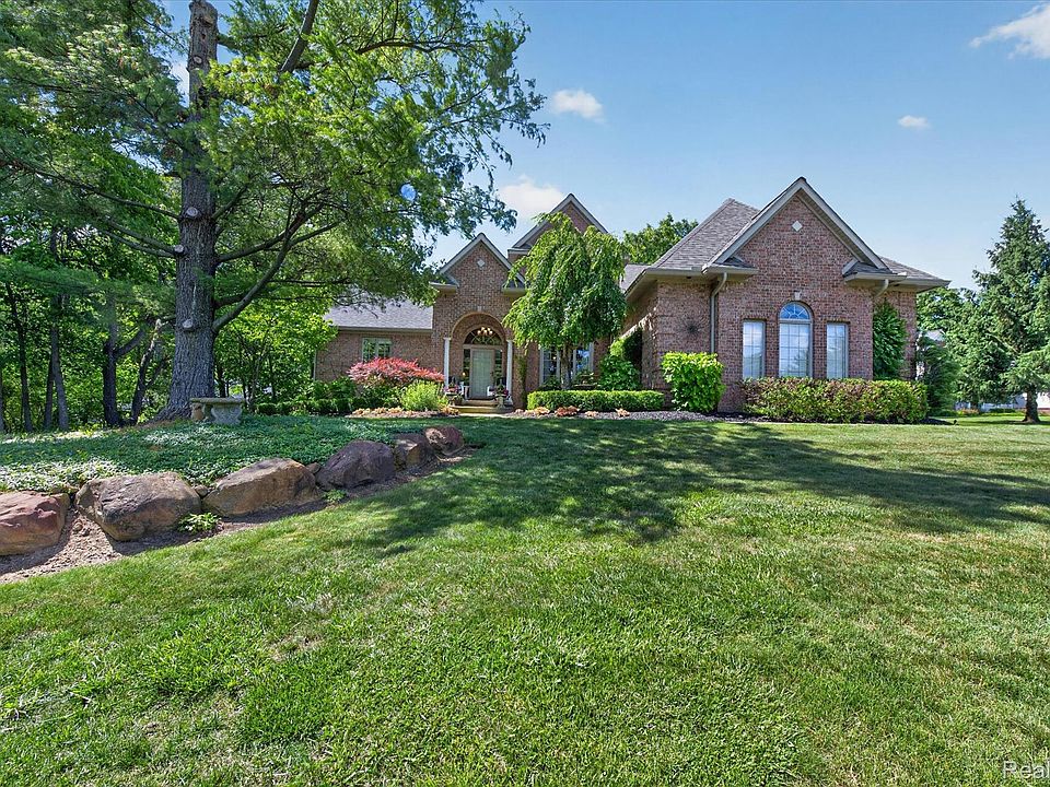 1st image of 161 Abby Brook Ln