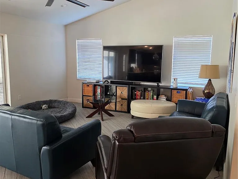 10158 Brandon Cir — Photo 8