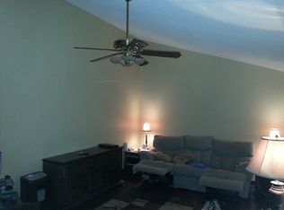 405 E Airwood Dr, East Alton, IL