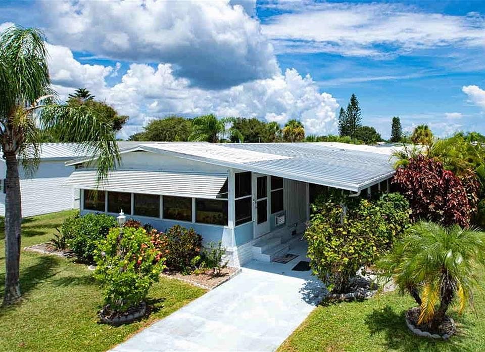 1st image of 902 Laurel Cir