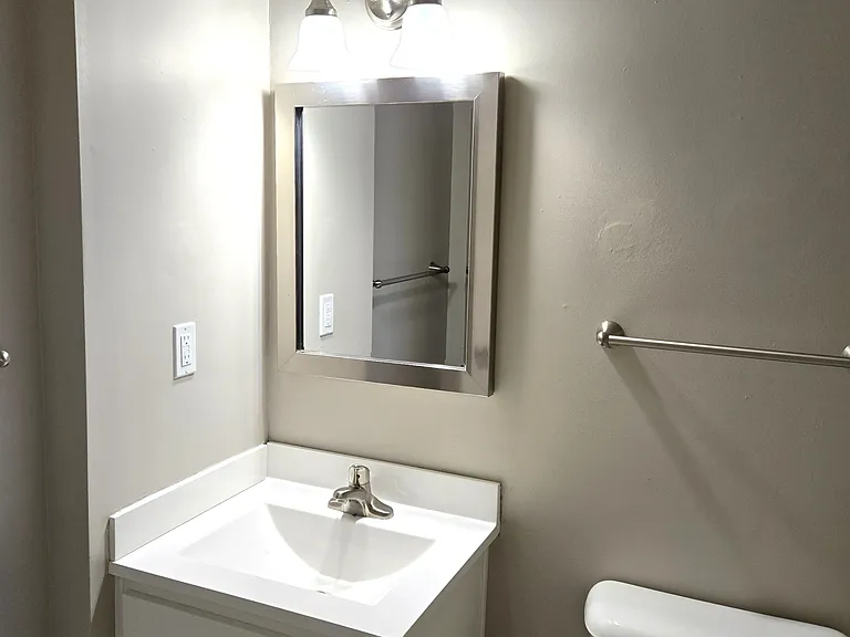 Highgate Springs Apartments — Photo 13