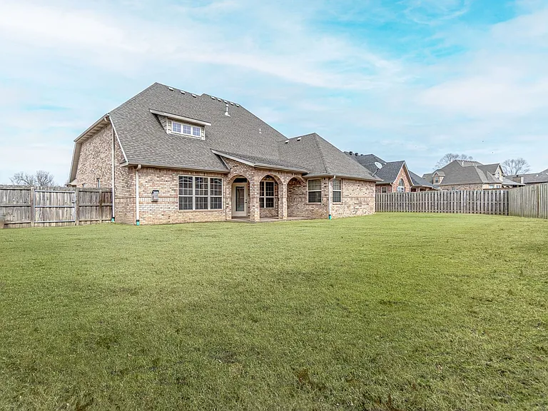 3704 W Legacy Ln — Photo 15