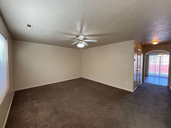 5th image of 1087 N 1800 West Cir #1