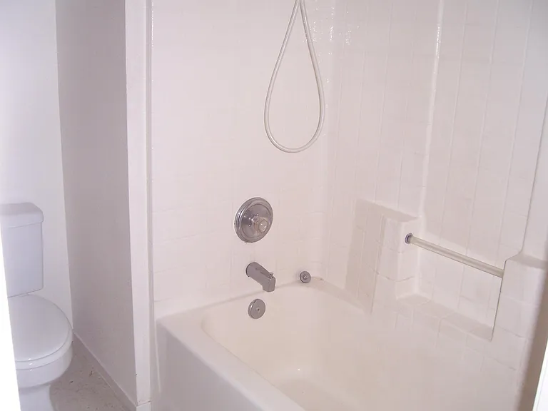 213 E College Ave — Photo 9