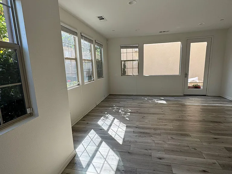 75 Majeza Ct — Photo 4