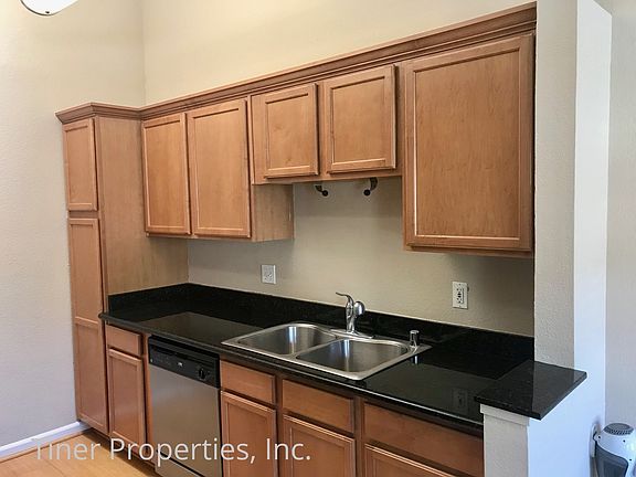 3rd image of 7100 Stella Ln Unit 8