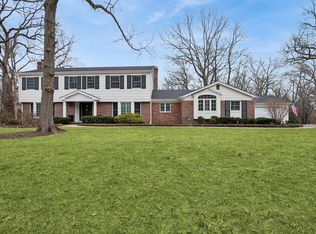 665 Grandview Ln, Lake Forest, IL 60045