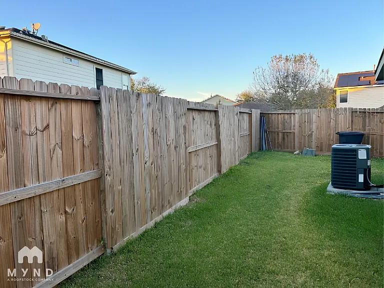 4103 Oakview Creek Ln — Photo 3