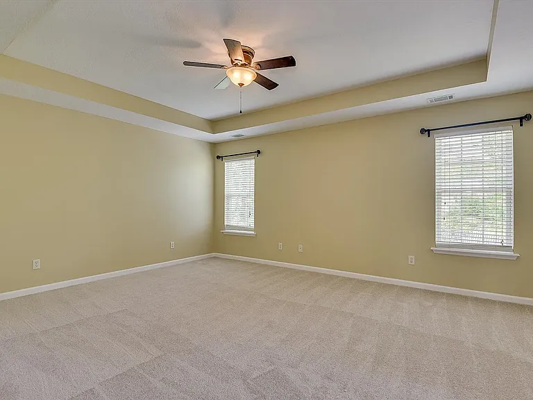 5755 Carriage Hills Dr — Photo 30
