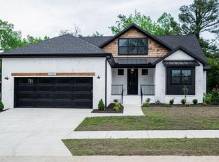 1912 N Libby Ln, Fayetteville, AR 72703