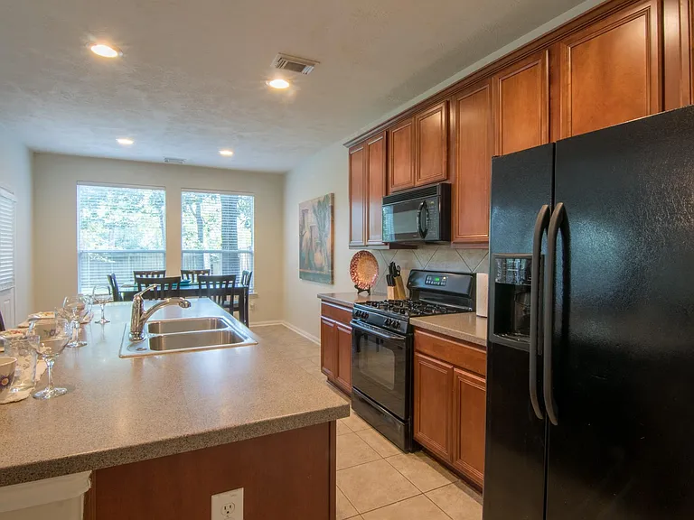 15 Aquiline Oaks Pl — Photo 18