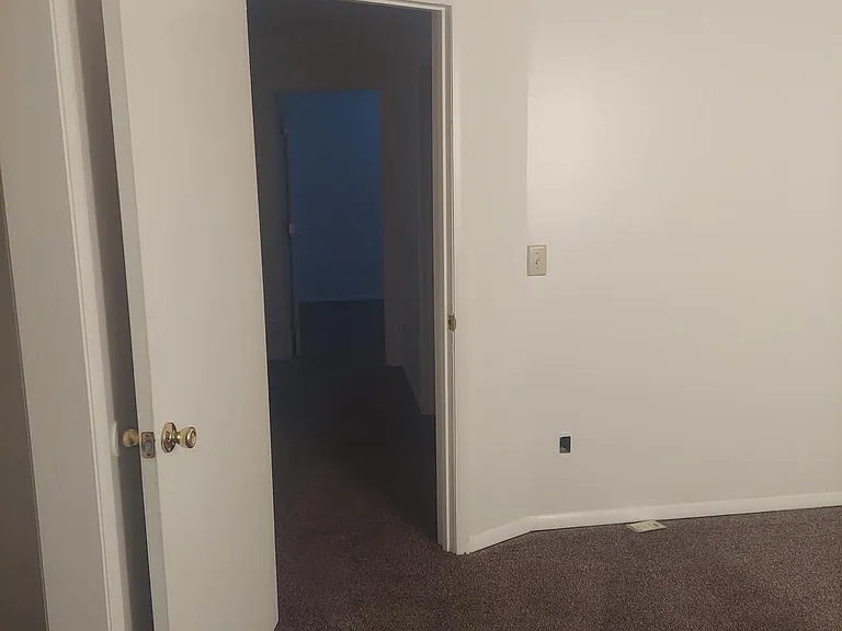 1602 Sulphur Springs Rd — Photo 12