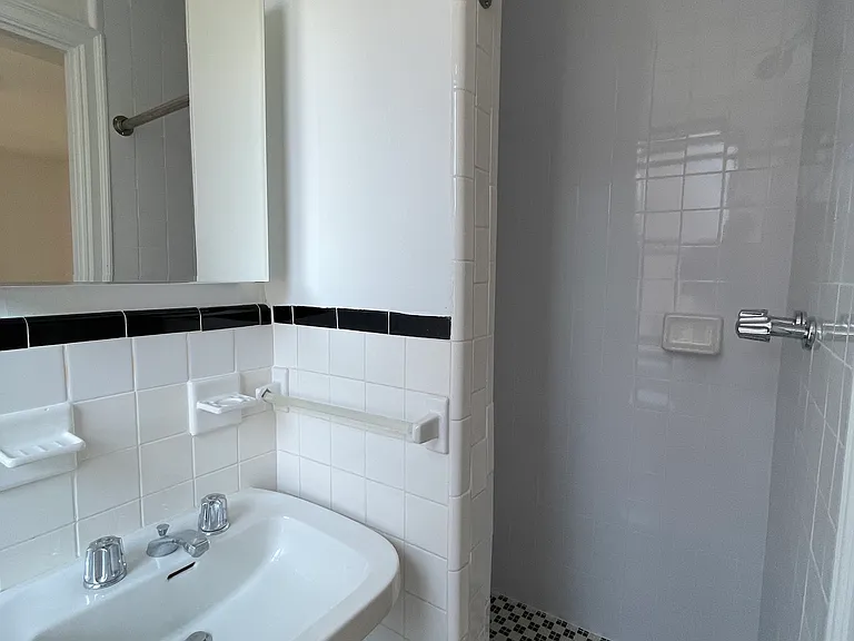 175 W 79th St #11A — Photo 19