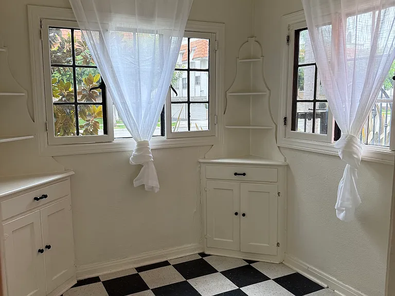 213 W Buffalo Ave #219 — Photo 13