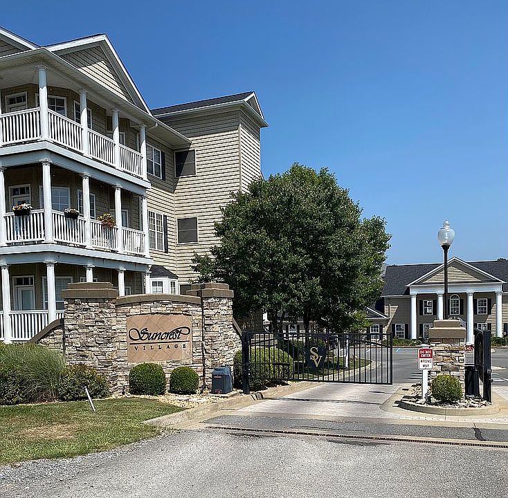 2815 Suncrest Vlg, WV 26505 Zillow