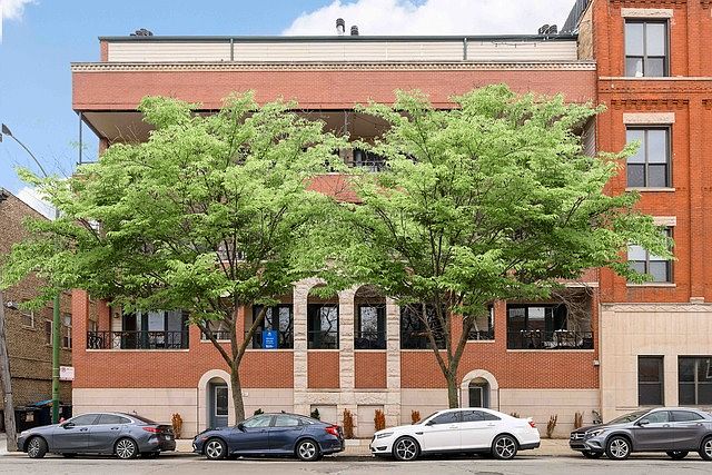 1st image of 2531 N Sheffield Ave APT 3A