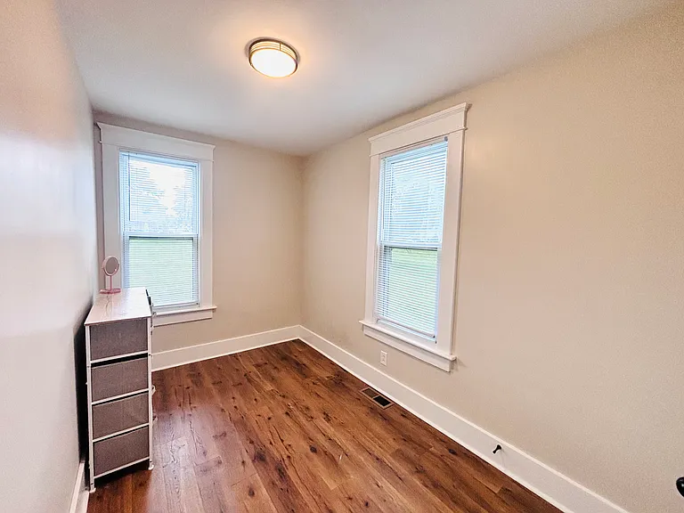 48 Townhall Rd — Photo 5