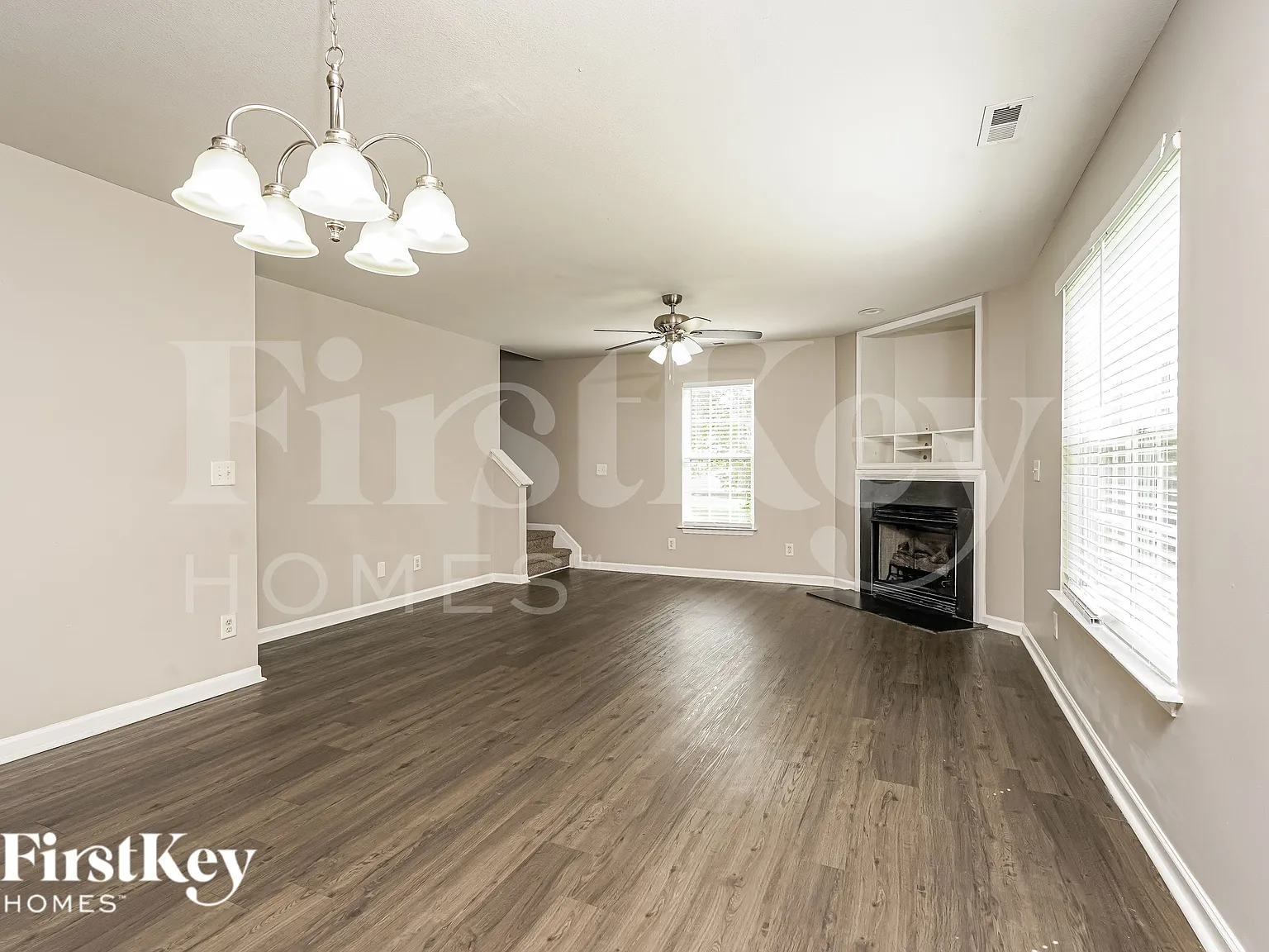 4 bed, 2.5 bath, 2752 sqft, $2,240 — Photo 3