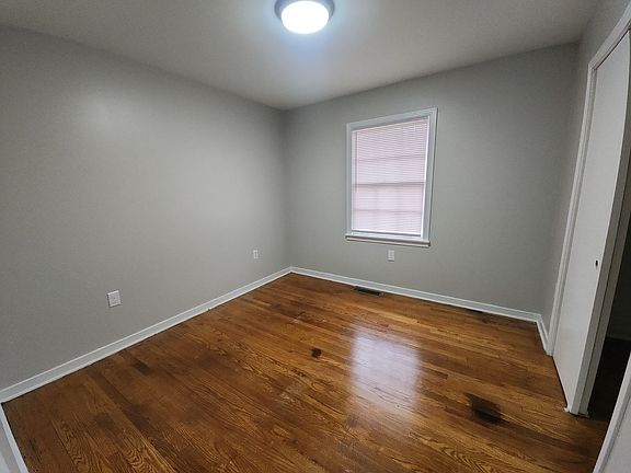 5th image of 208 Wallace Rd