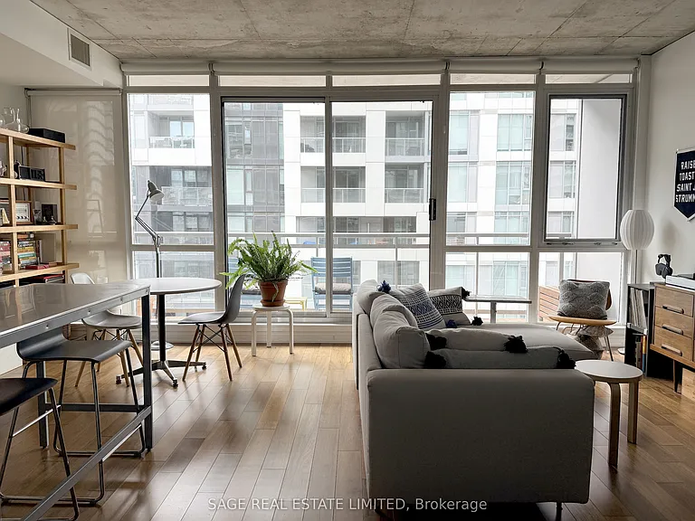 38 Niagara St #605 — Photo 10