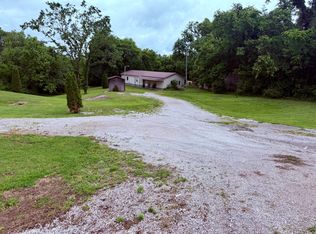 8536 Mason Lewis Rd, Maysville, KY 41056