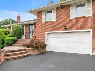 200 Nelson Court, Syosset, NY, 11791