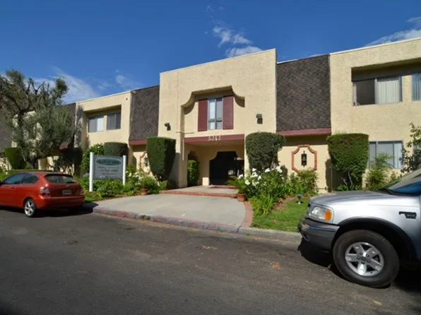 Radford Manor...BE PART Of THE TRENDY VALLEY VILLAGE!! CALL NOW!, 5242 Radford Ave APT 105, Valley Village, CA 91607