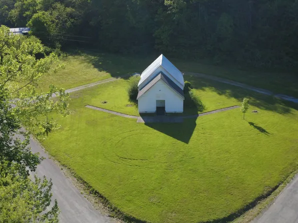 470 Pleasant Valley Rd, Ethridge, TN 38456