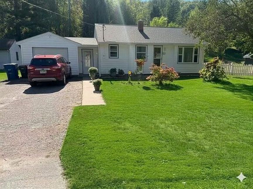 416 Spring Creek Rd S - Property Image