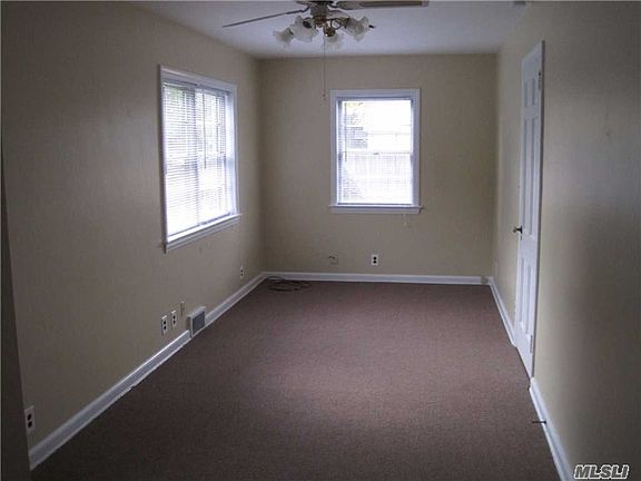 4th image of 548 W Broadway
