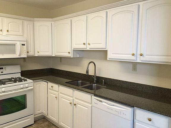 4th image of 7823-29 Burthe St #7829