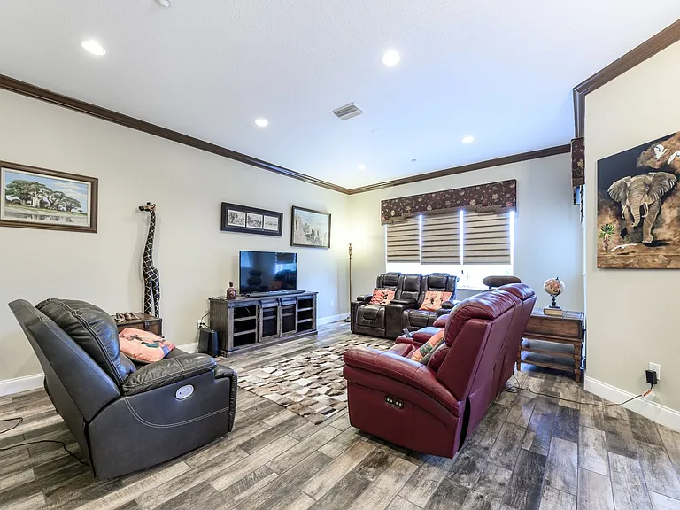 10300 Tarpon Landings Ter #4 — Photo 17