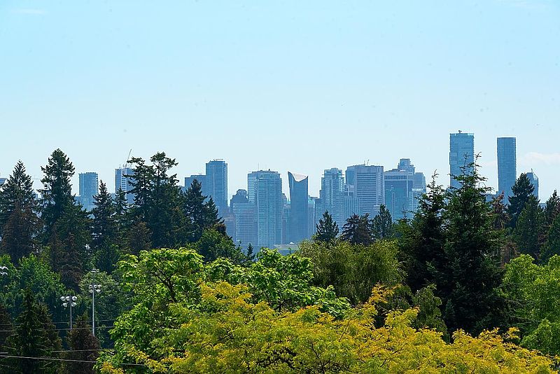 North Vancouver House for rent - 4 Bedrooms — photo 38