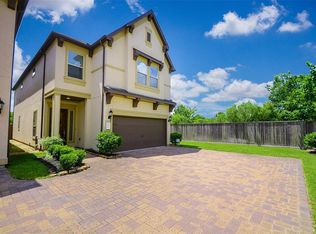 2839 Shadow Woods Ct, Houston, TX 77043