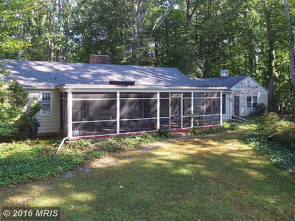 2nd image of 872 Holly Dr S
