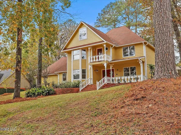 113 Countrywood Cir, Clinton, MS 39056