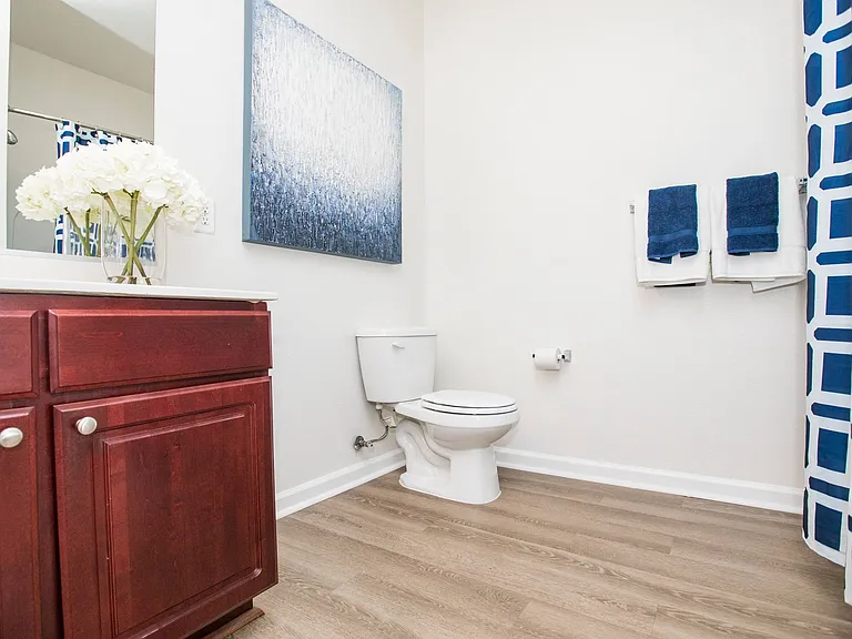 Mission Place Apartments — Photo 14