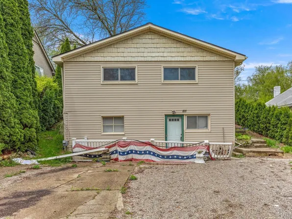 811 Elkinford Dr, White Lake, MI 48383