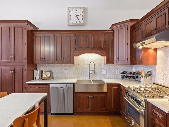 4th image of 250 Park Ave Unit 404