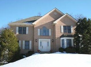 1909 Oakhurst Dr, Allison Park, PA 15101