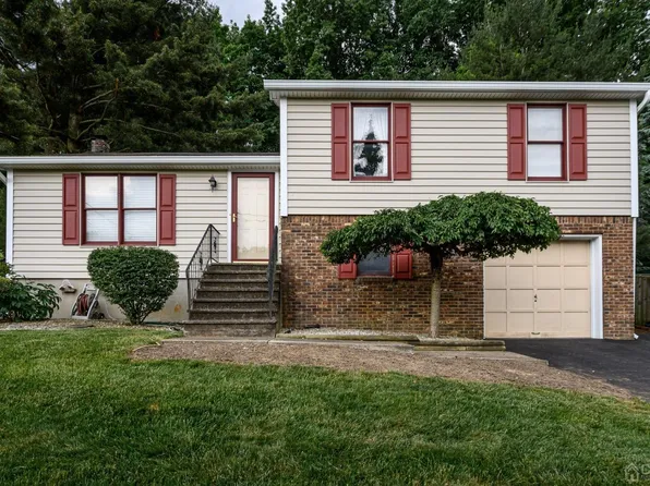 72 Dayton Rd, Jamesburg, NJ 08831