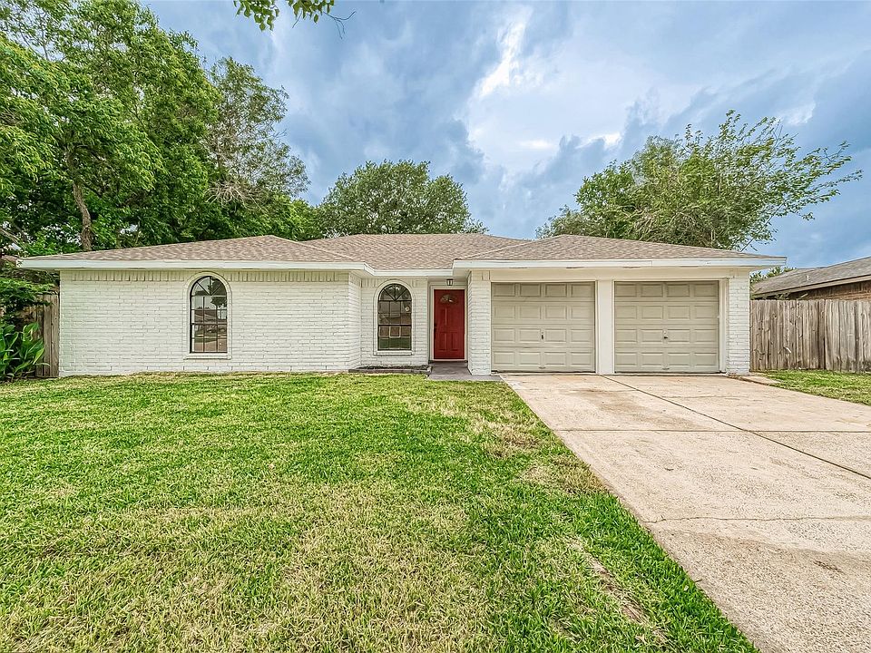 1st image of 3814 Maplewood Dr