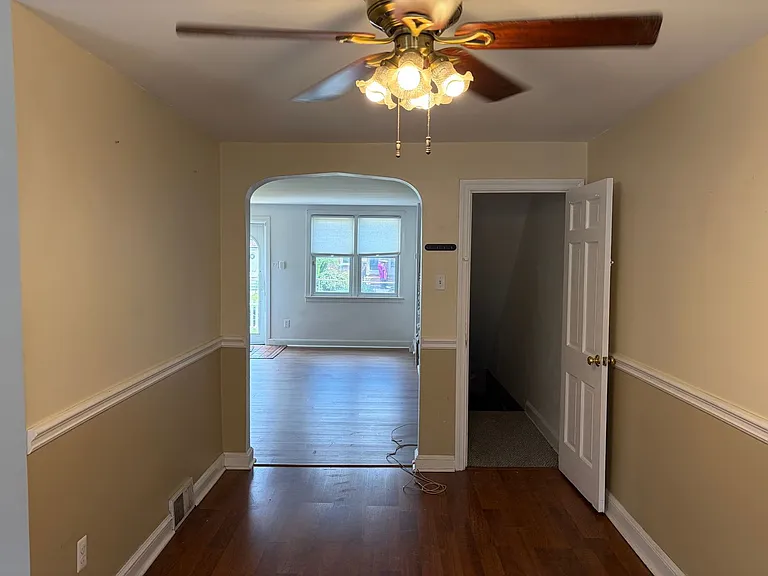 139 W Madison Ave — Photo 6