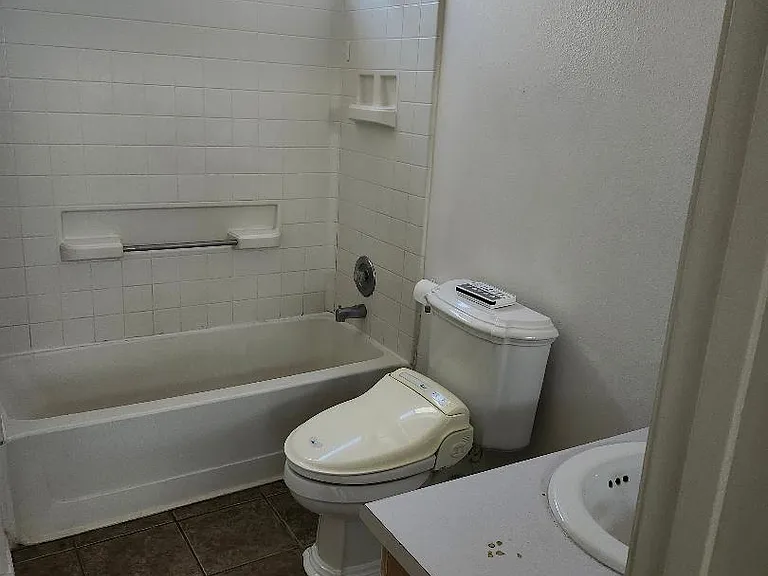 1670 N Lamont St #213 — Photo 3